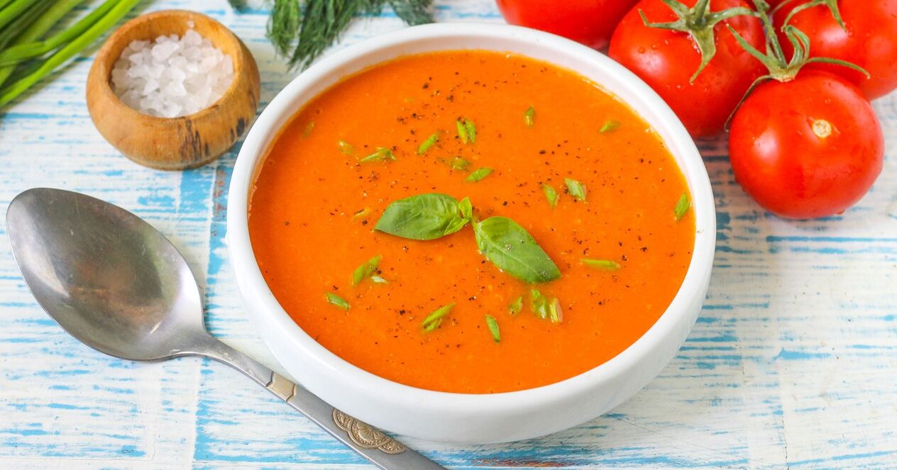 purée de soupe aux tomates sur un régime préféré